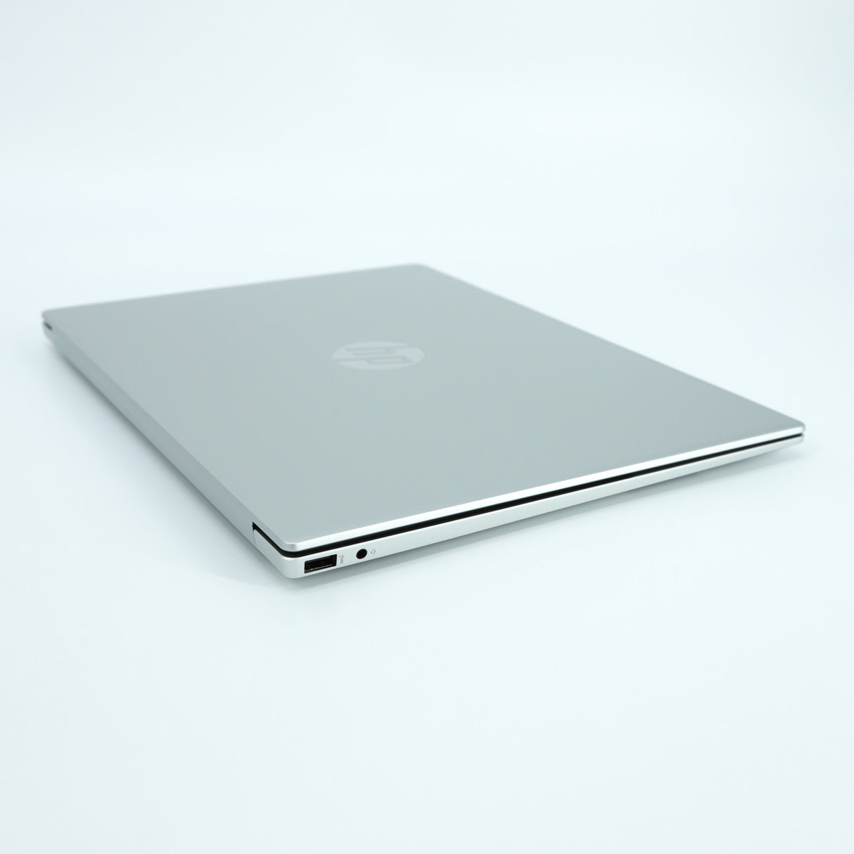 HP Pavilion 16 Touchscreen Laptop: Ryzen 7 8840U, 512GB SSD, 16GB RAM, Warranty - GreenGreenStore