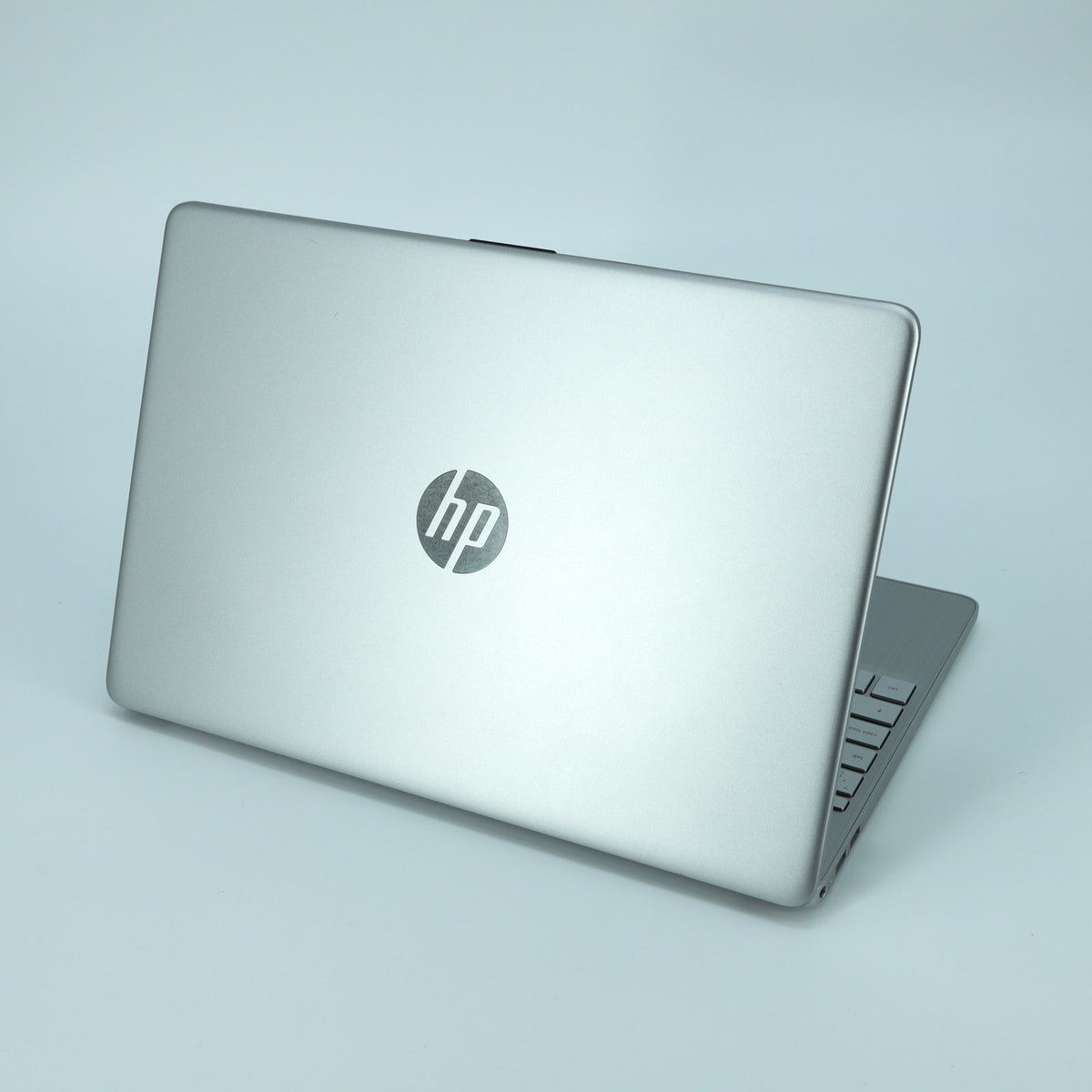 HP 15-fq2570sa Laptop: Intel Core i5-1135G7, 8GB RAM, 256GB SSD, Warranty VAT - GreenGreenStore