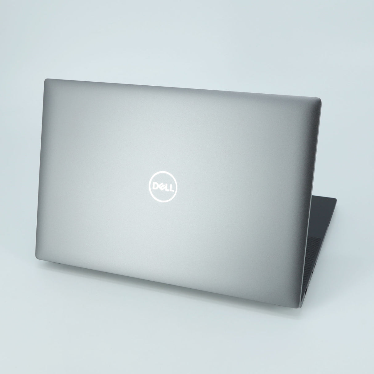 Dell Precision 5690 Laptop: Ultra 9 185H 32GB RAM, NVIDIA RTX 2000 Ada Warranty