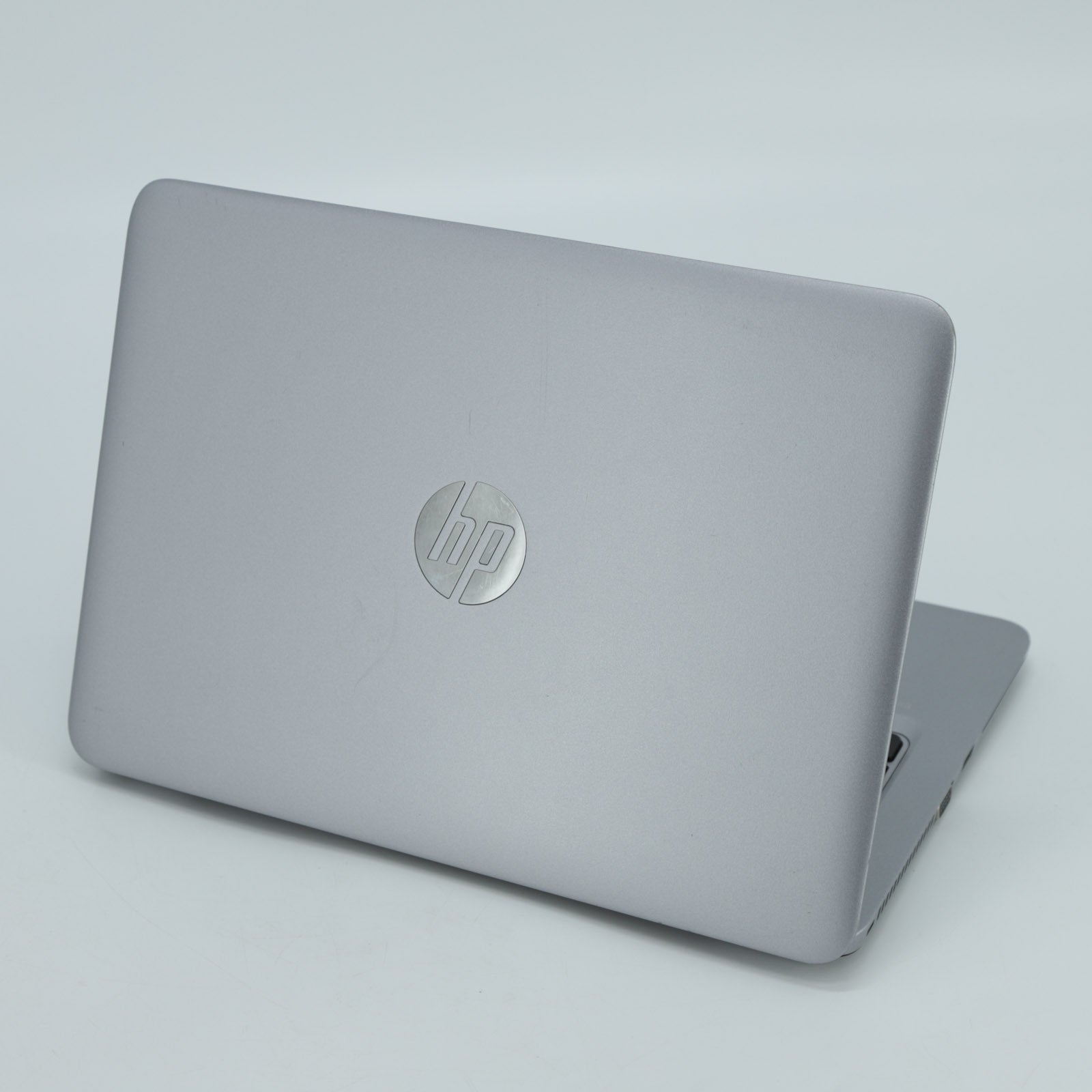 HP EliteBook 820 G4 Laptop: Core i7-7500U 16GB RAM 256GB SSD HP EliteBook 820 G4 Laptop: Core i7-7500U 16GB RAM 256GB SSD
