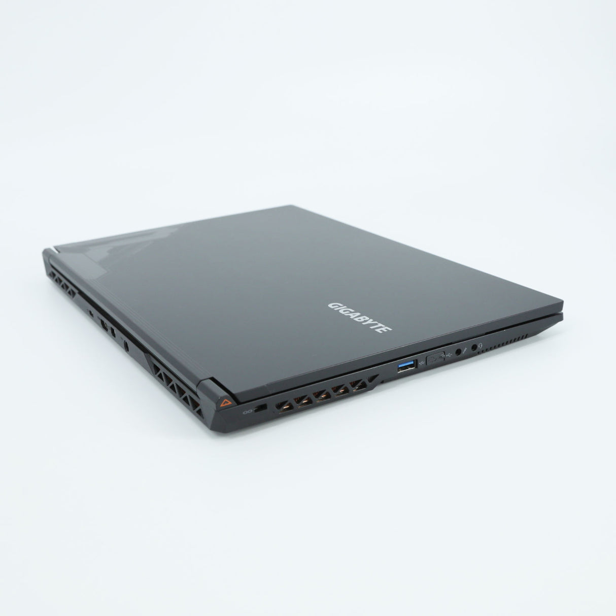 Gigabyte G5 MF5 144Hz Gaming Laptop: i7-13620H, 16GB, 1TB, RTX 4050 Warranty VAT - GreenGreenStore