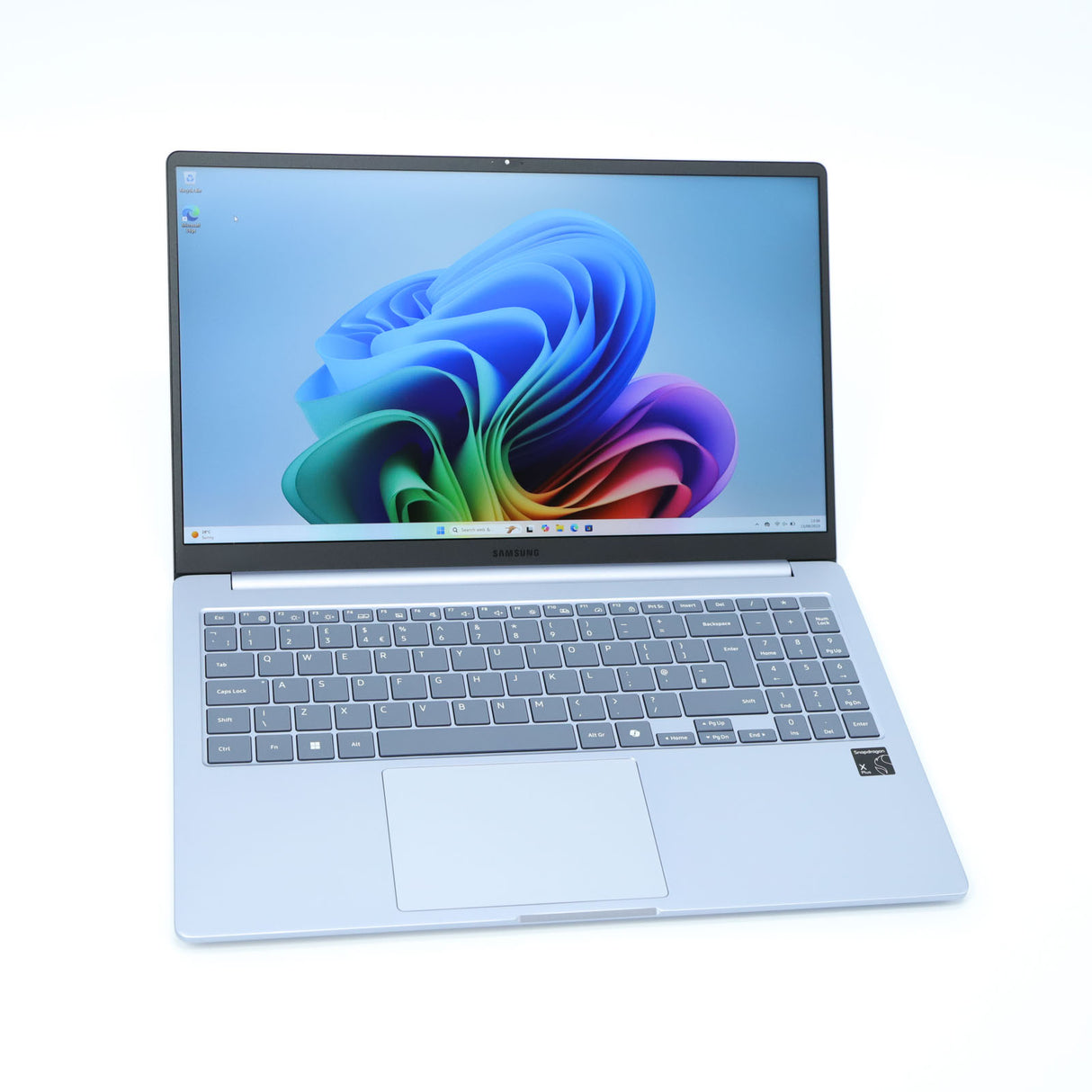 Samsung Galaxy Book4 Edge Laptop: Snapdragon X 16GB RAM 256GB SSD, Warranty VAT - GreenGreenStore