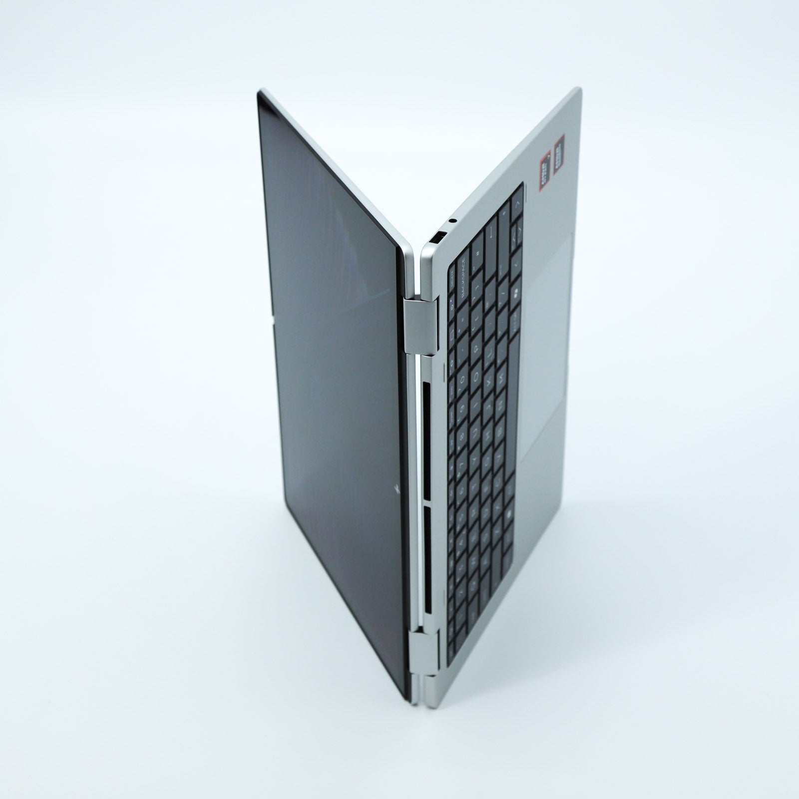 HP Envy X360 2-in-1 Laptop: Ryzen 7 8840HS, 16GB RAM 512GB SSD