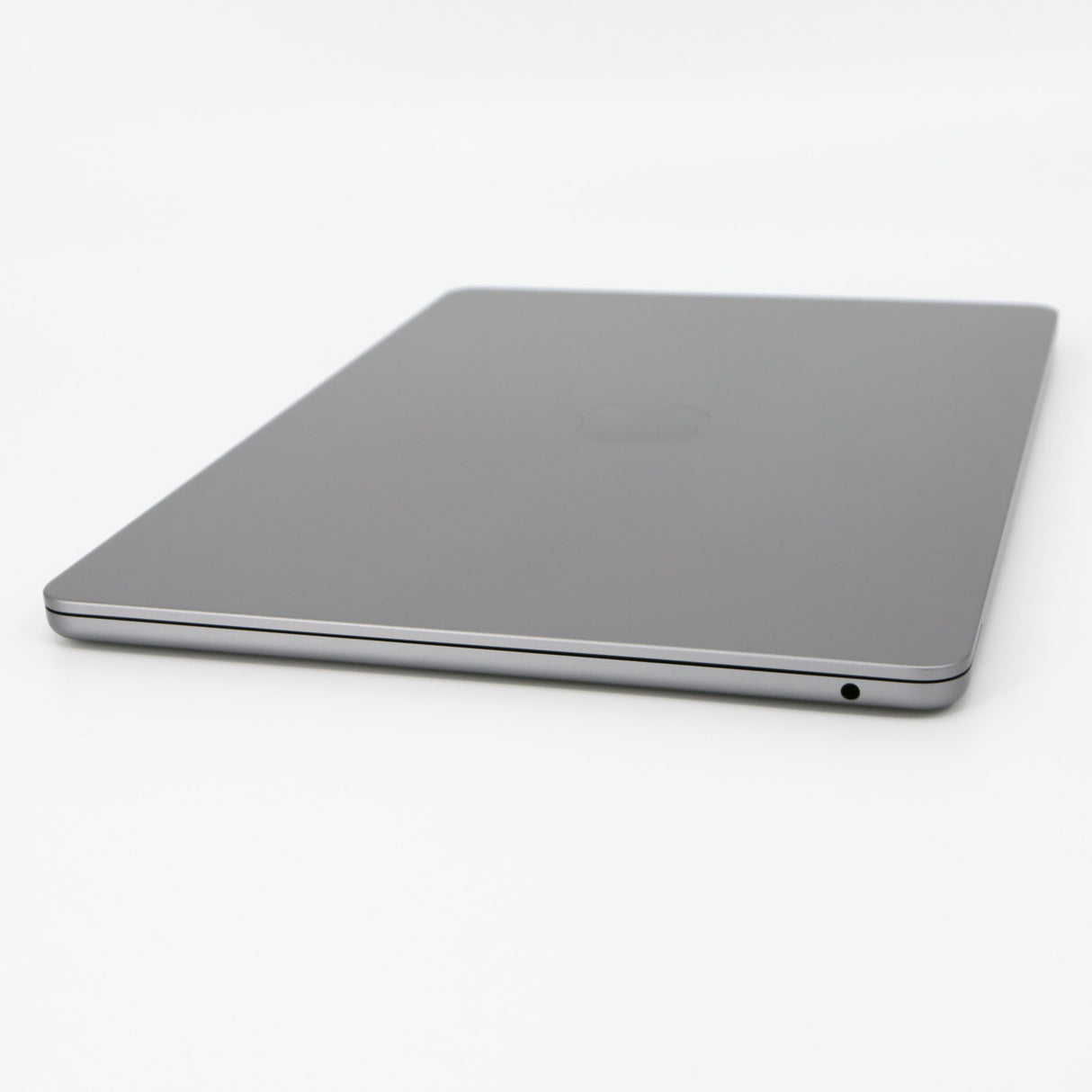 Apple MacBook Air M2 (2022, Space Grey): 13.6", 8GB RAM, 256GB SSD, Warranty VAT - GreenGreen Store
